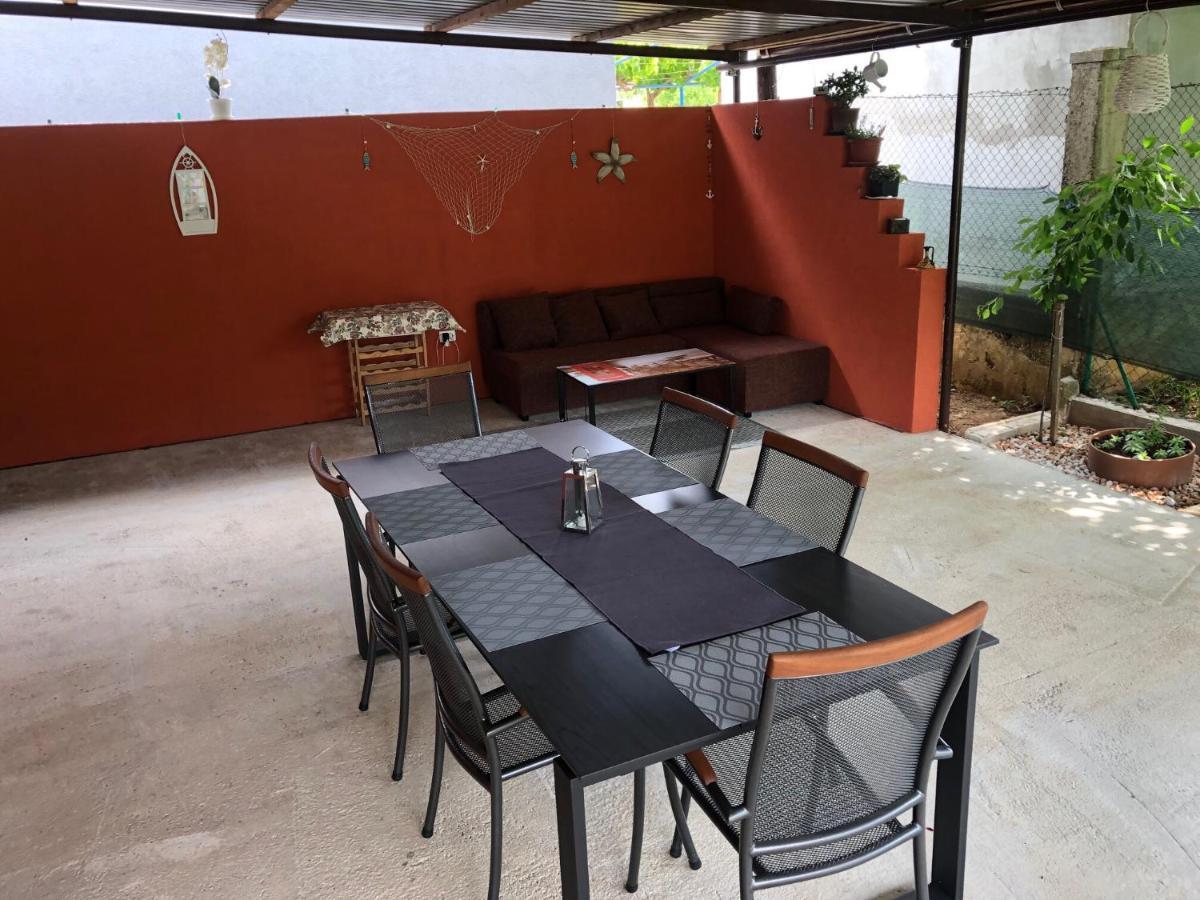 Vacation House "Andy" Πούλα Εξωτερικό φωτογραφία