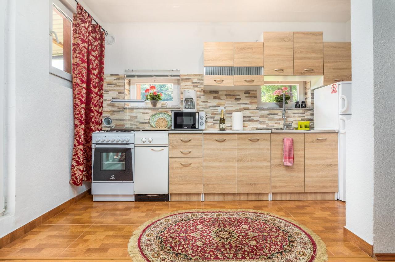 Vacation House "Andy" Πούλα Εξωτερικό φωτογραφία